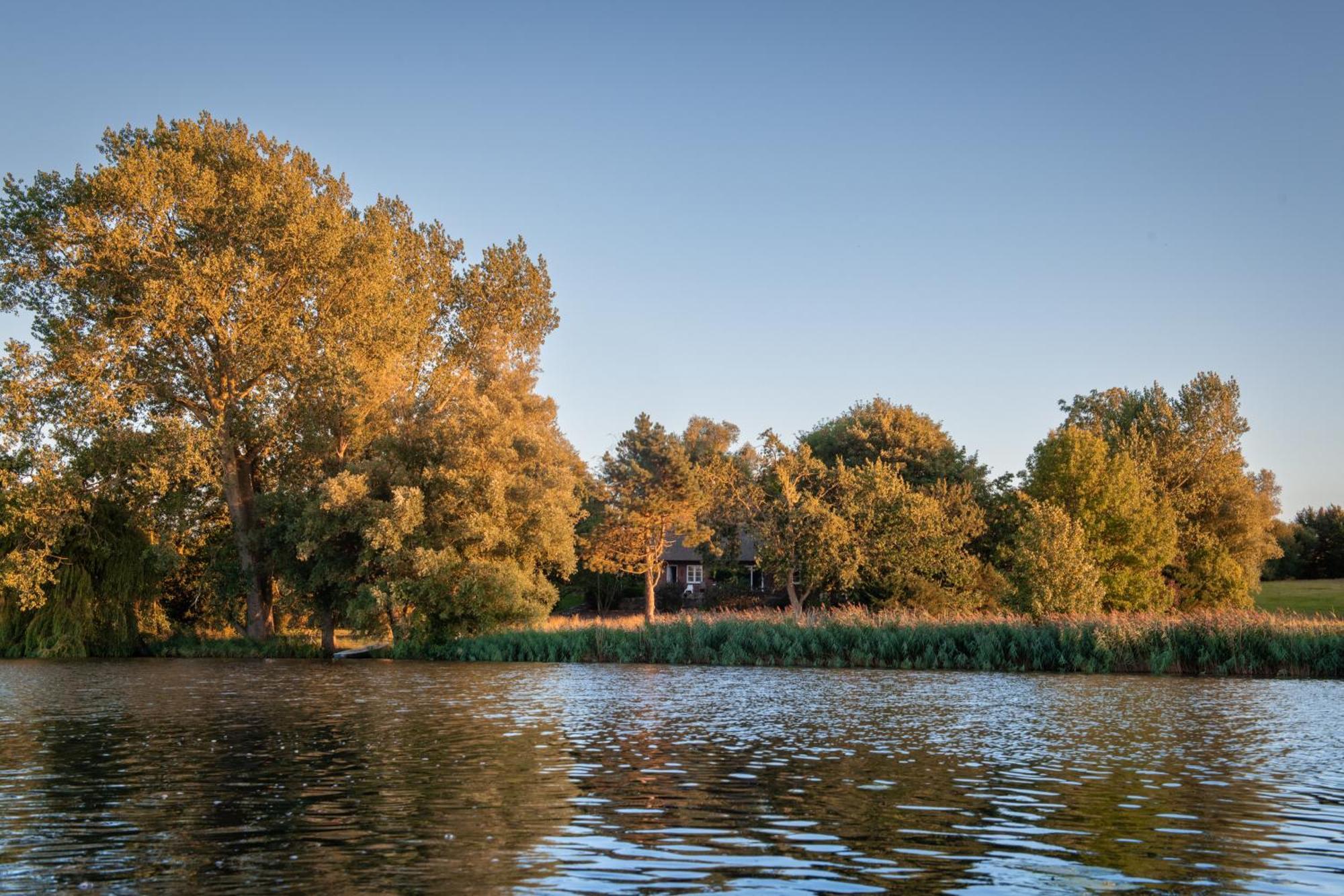 Vila Reetdachhaus Eiderblick Breiholz Exteriér fotografie